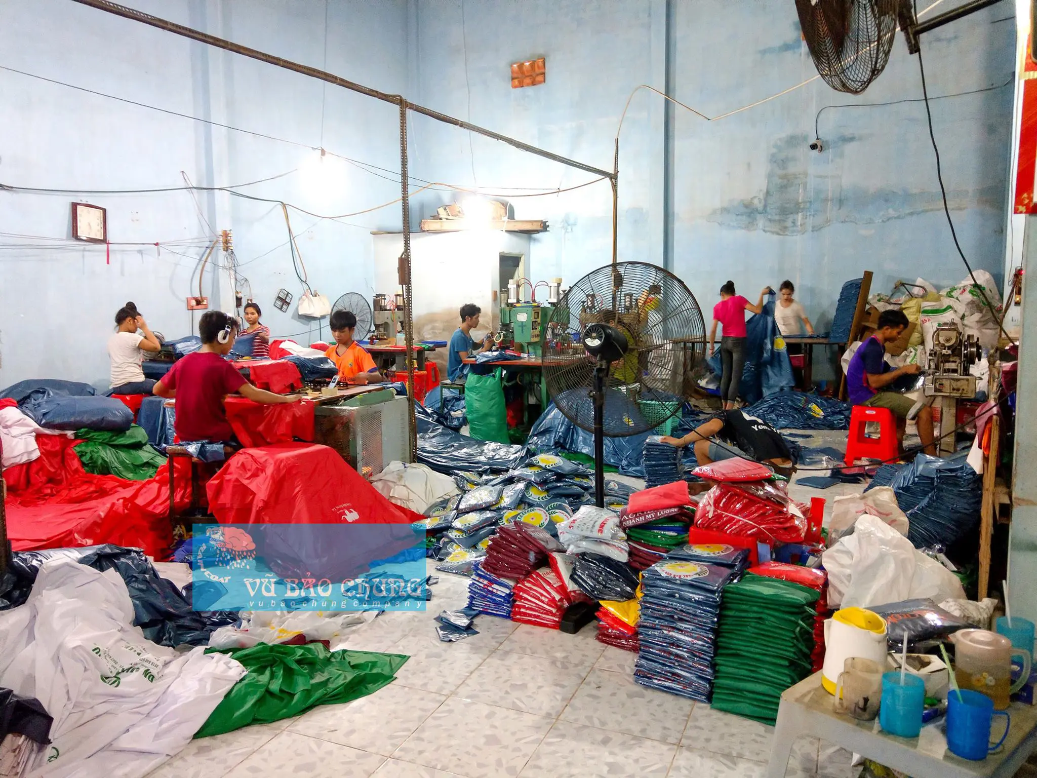 Read more about the article MUA ÁO BÍT GIÁ TỐT Ở ĐÂU ?